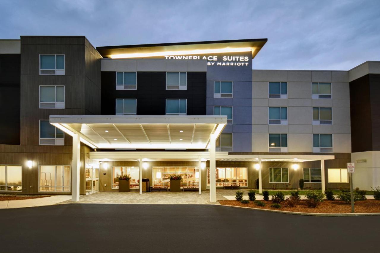 Towneplace Suites By Marriott Fall River Westport Exterior photo